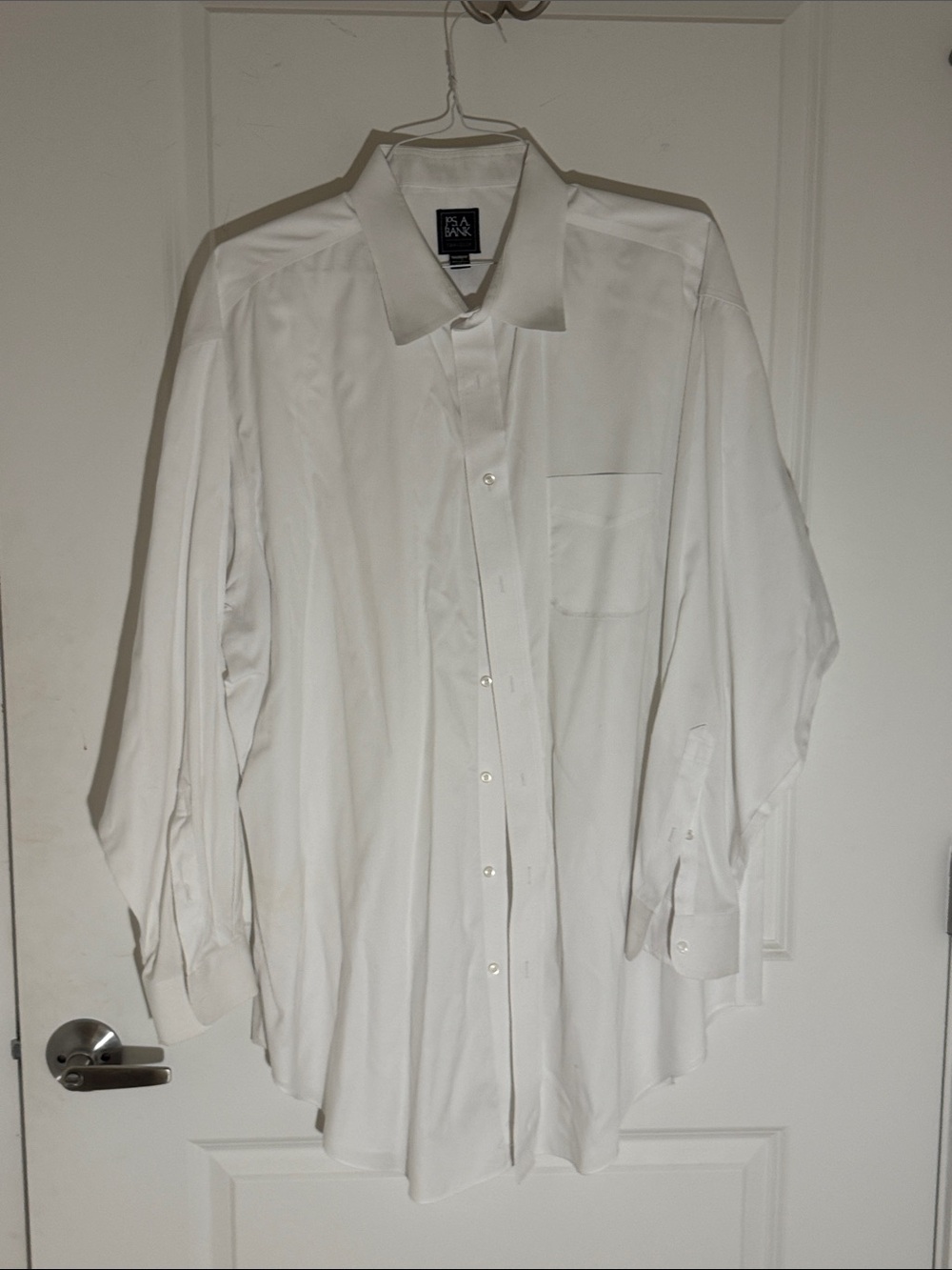 Jos. A. Bank White Men's Dress Shirt - Classic Button-Up